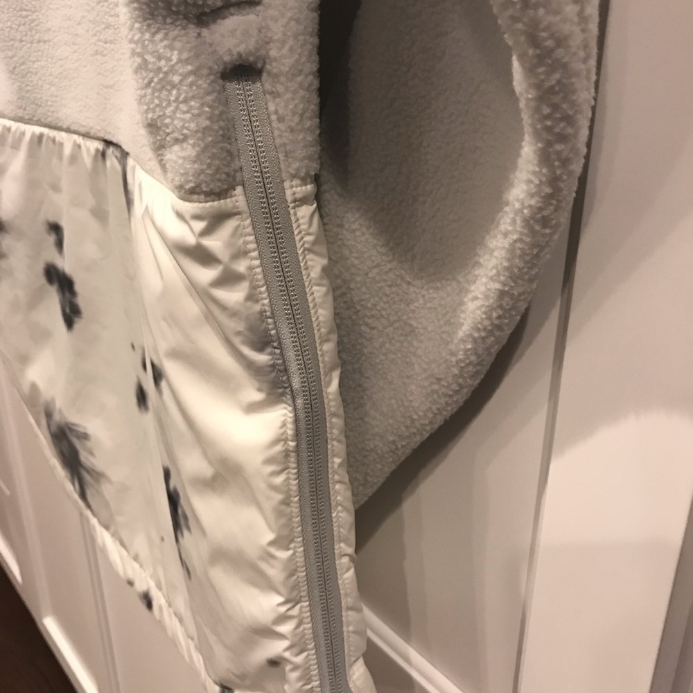 North Face New TIN GREY/TNF WHITE SNOWCAMITO PRINT - Picture 8 of 8